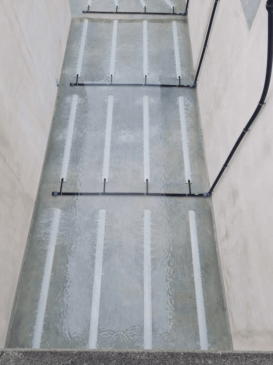 AEROSTRIP® Manifolds 3