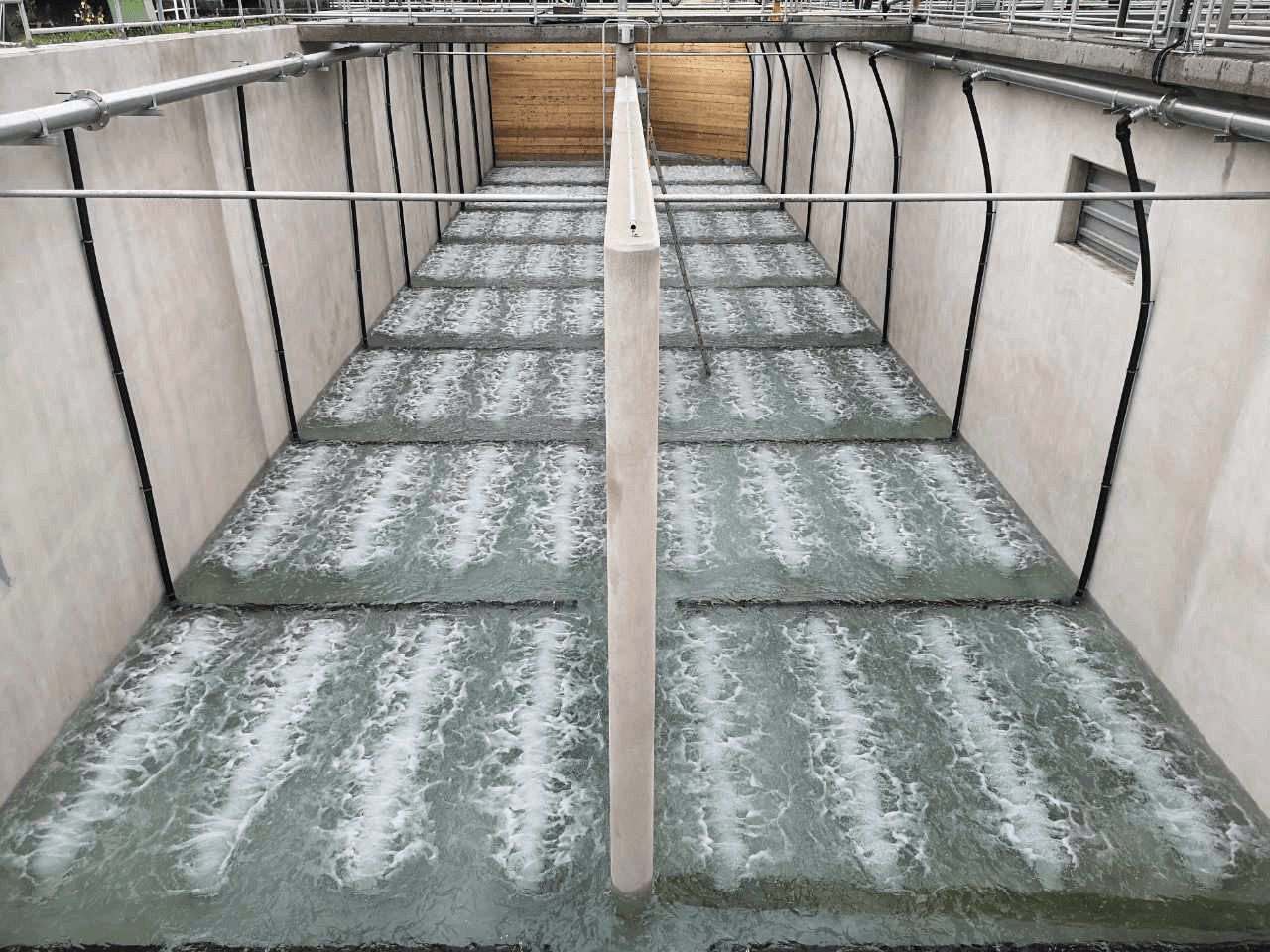 AEROSTRIP® Manifolds 6